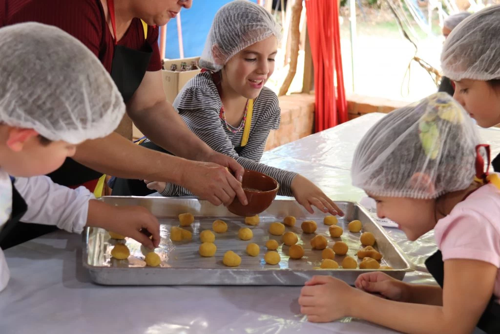 Oficina gratuita de culinária ensina receita de broa de milho na Biblioteca Infantil de Sorocaba na próxima quarta-feira (20)