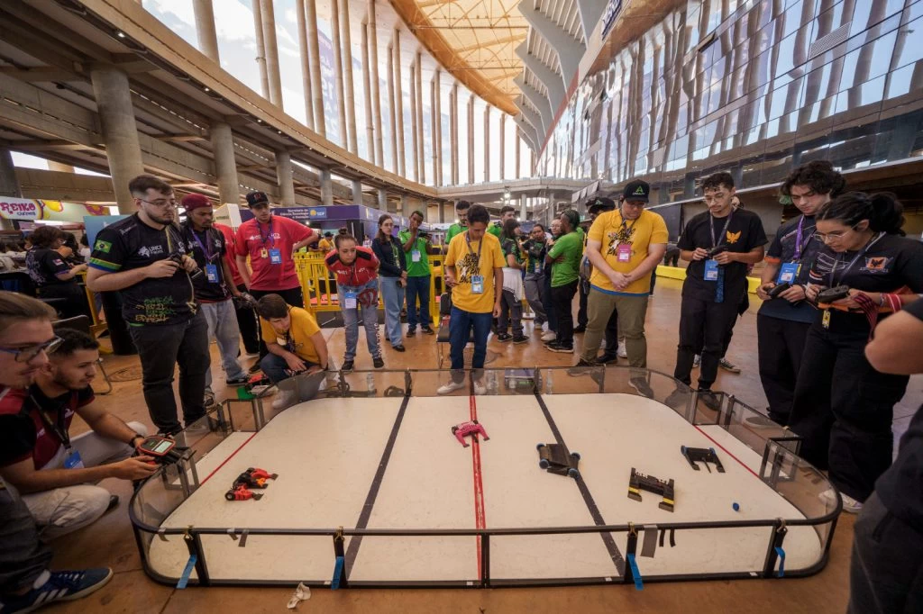 Sorocaba recebe evento de competições de robôs pela primeira vez