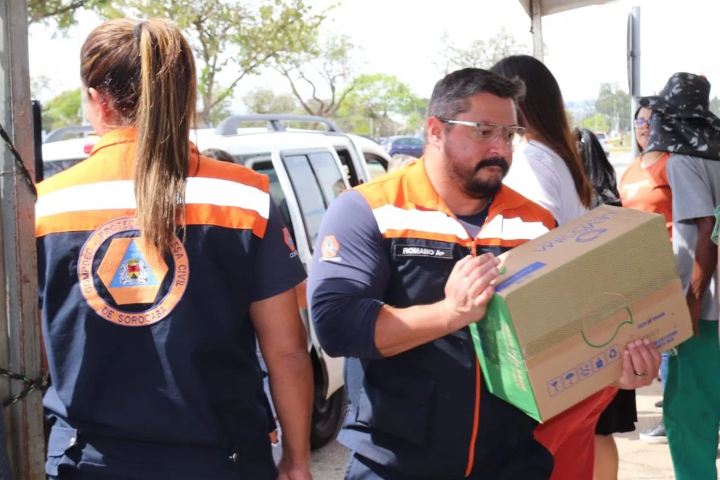 Prefeitura de Sorocaba arrecada mais de 27 toneladas de itens de primeira necessidade para envio às vítimas das enchentes no Sul do Brasil neste domingo (10)