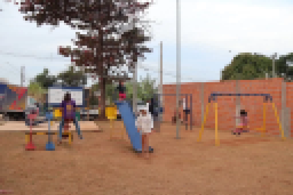 Prefeitura de Sorocaba entrega implantação de playground na Vila Louzada