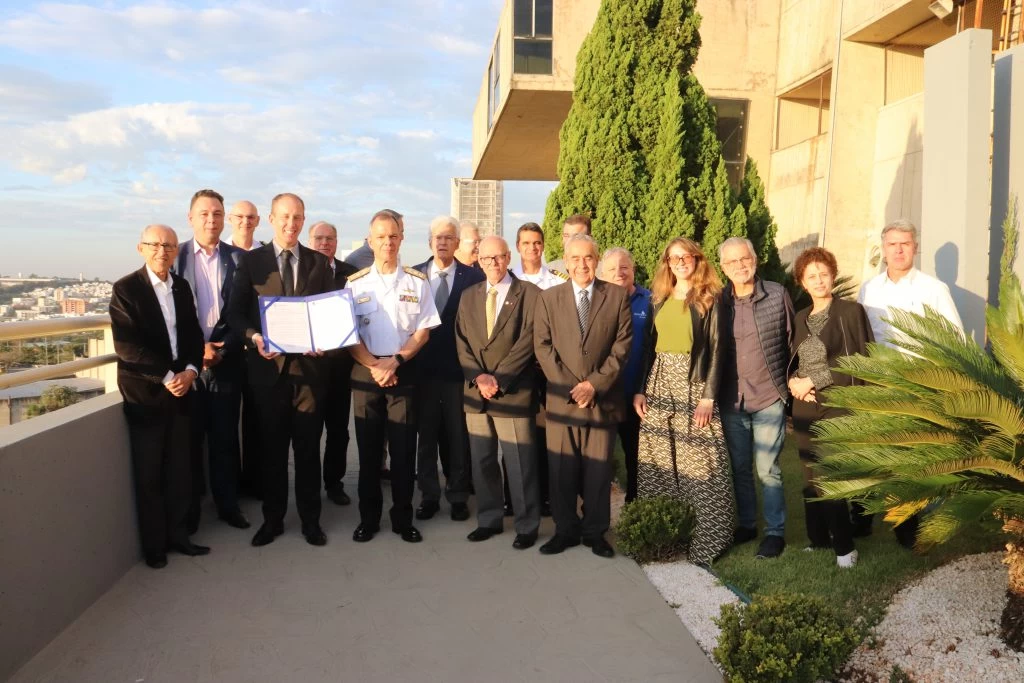 Prefeitura de Sorocaba recebe proposta de parceria da Sociedade Amigos da Marinha para criação de Museu da Marinha no município