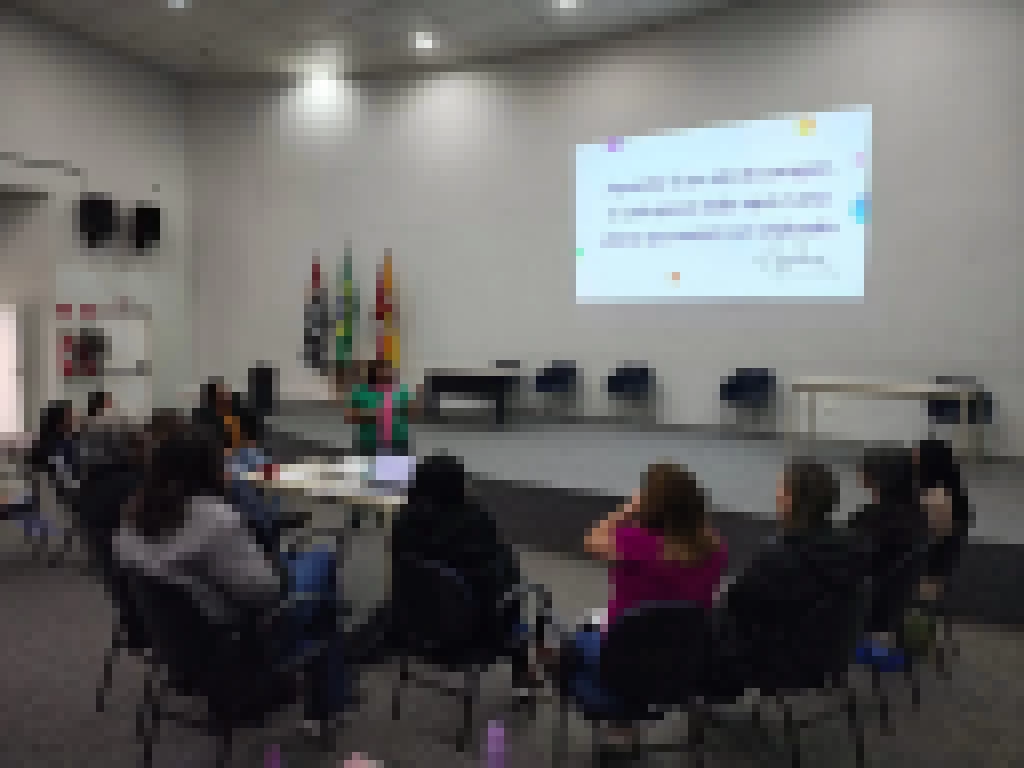 Professores da EJA em Sorocaba compartilham práticas e ampliam saberes