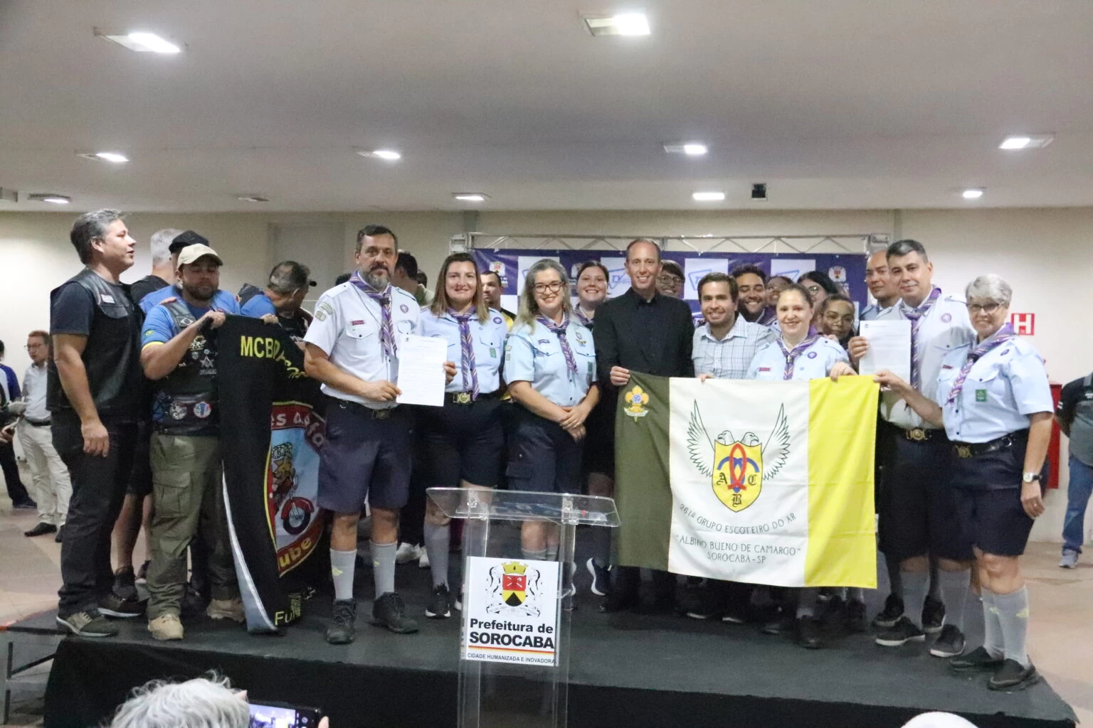 Prefeitura de Sorocaba entrega títulos de permissão de uso a cerca de 600 permissionários