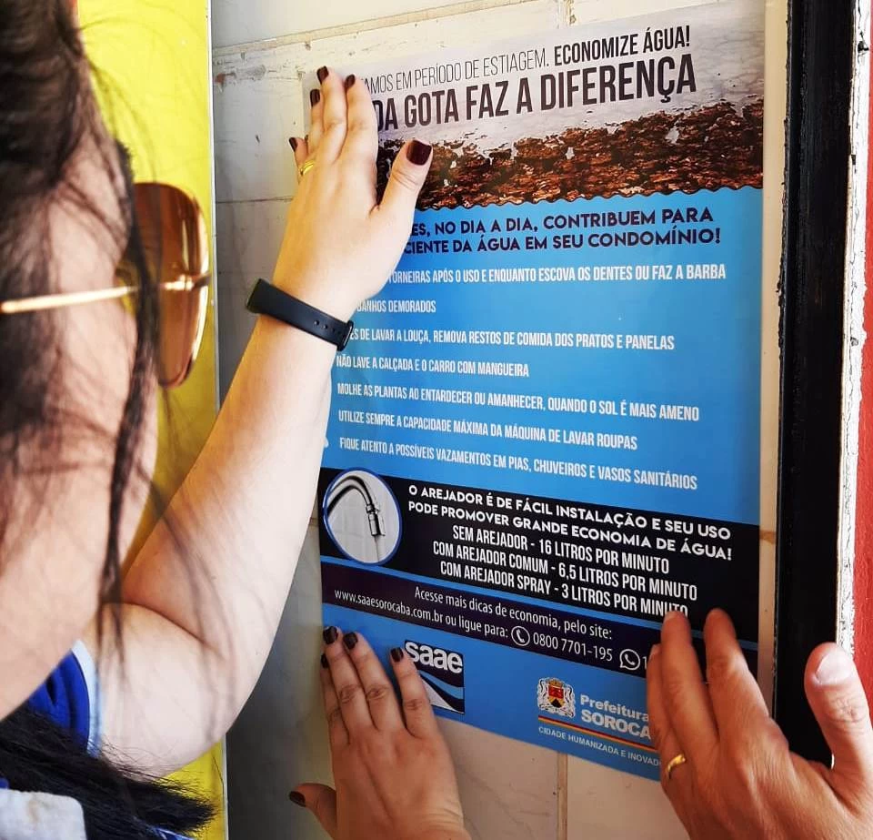 Saae orienta usuários sobre consumo consciente de água.