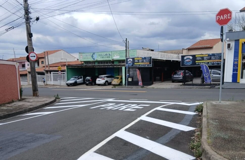 Semob implanta mão única de tráfego em trecho de rua do Central Parque