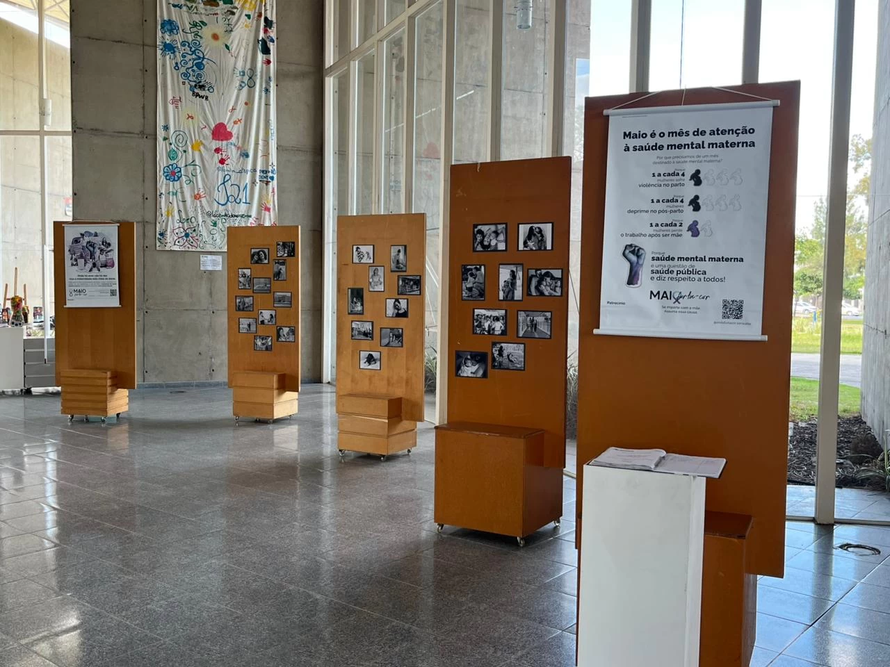 Biblioteca Municipal de Sorocaba recebe a mostra gratuita “Faces da Maternidade”