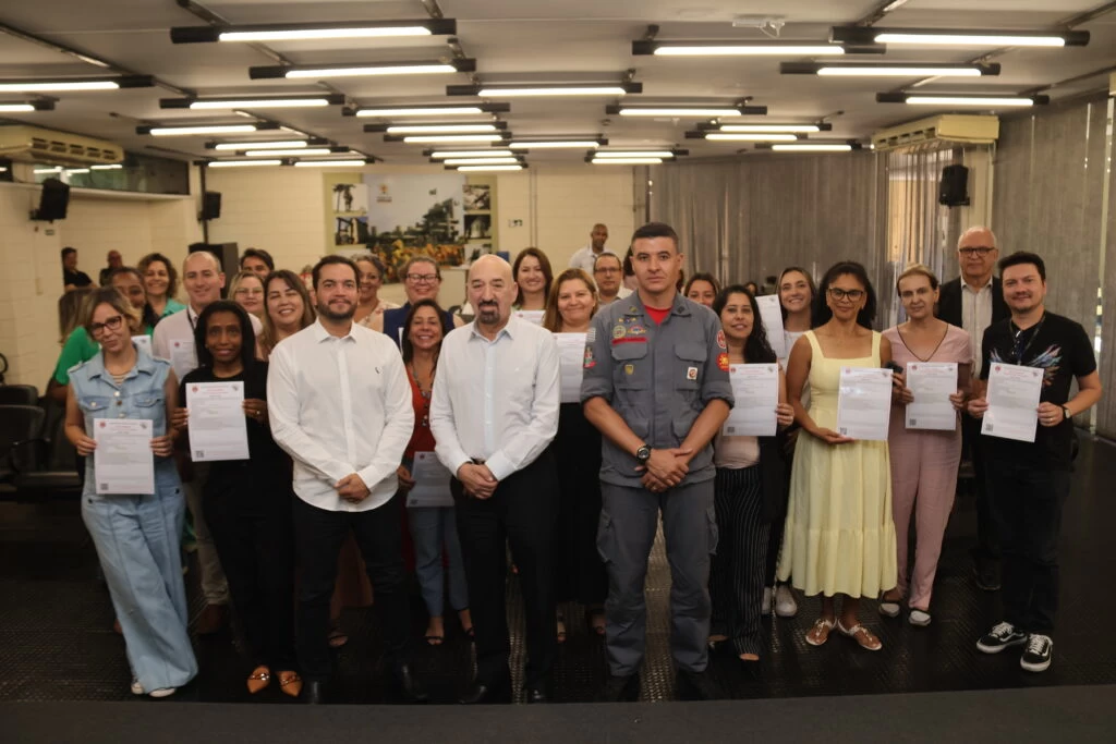 Prefeitura de Sorocaba oficializa a regularização de alvarás do Corpo de Bombeiros nas UBSs