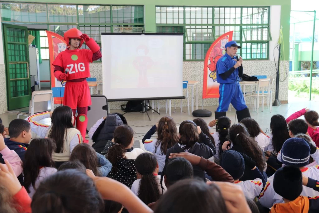 Alunos das escolas da rede municipal receberam o projeto Clubinho Honda voltado a educação e segurança no trânsito ao longo de 2025