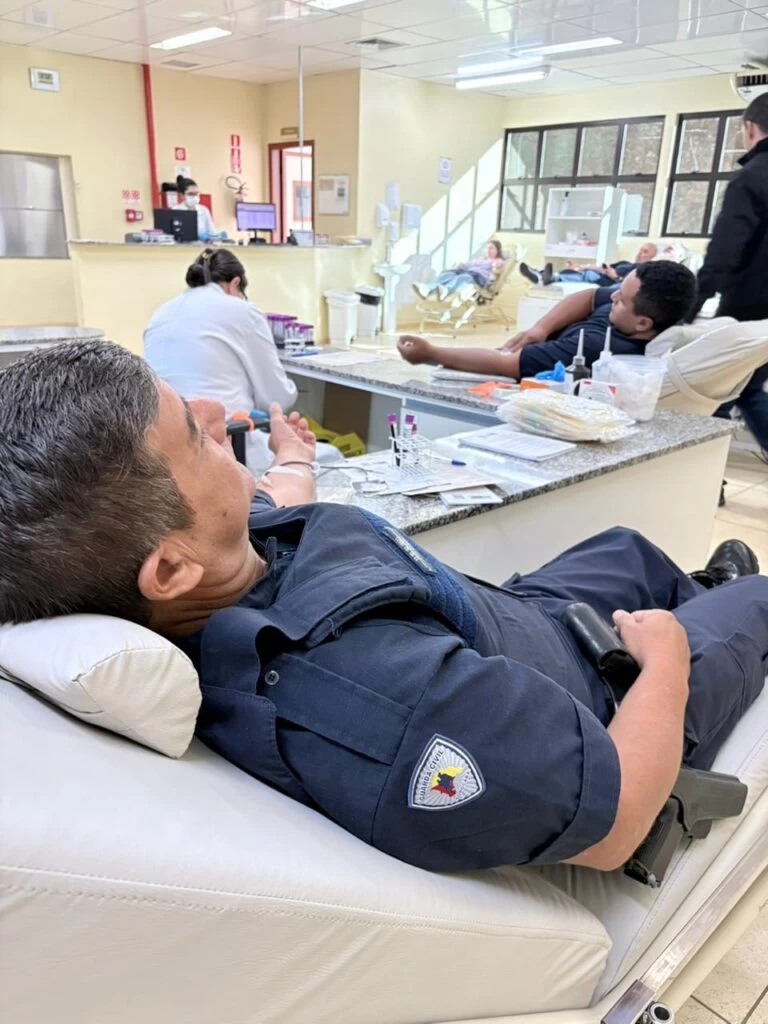 GCM de Sorocaba faz ação solidária de doação de sangue em apoio a bebê com anemia hemolítica autoimune