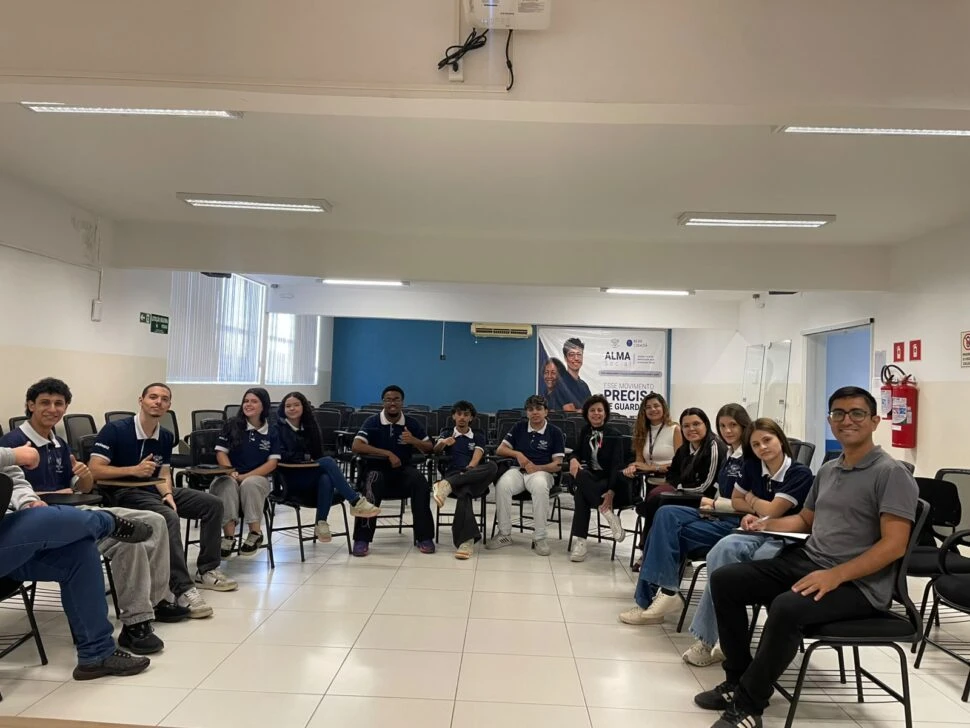 Secretaria da Mulher realiza ação do Outubro Rosa na Guarda Mirim de Sorocaba