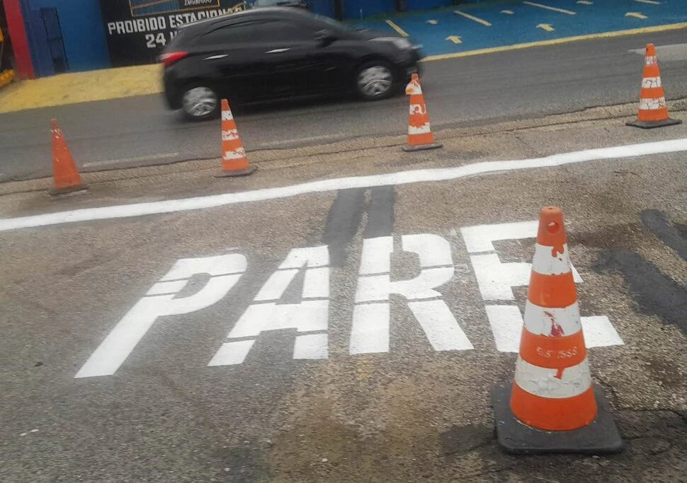 Semob implanta mão única de trânsito em rua na Vila Guimarães