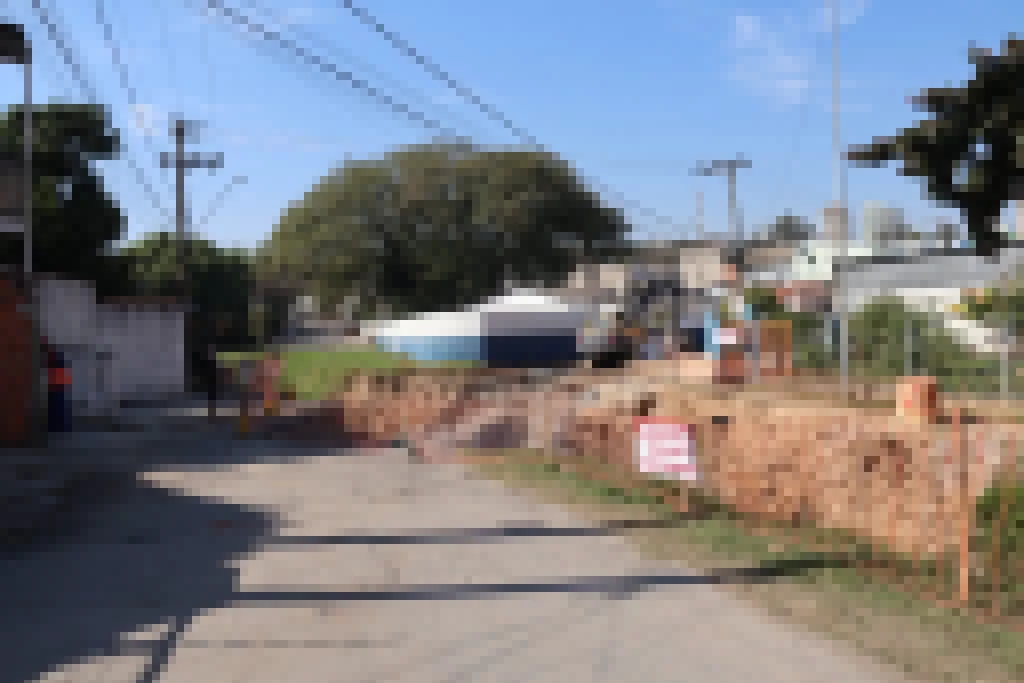 Equipe da Prefeitura acompanha obras de travessia sobre córrego na Vila Rica e Jardim Mathilde