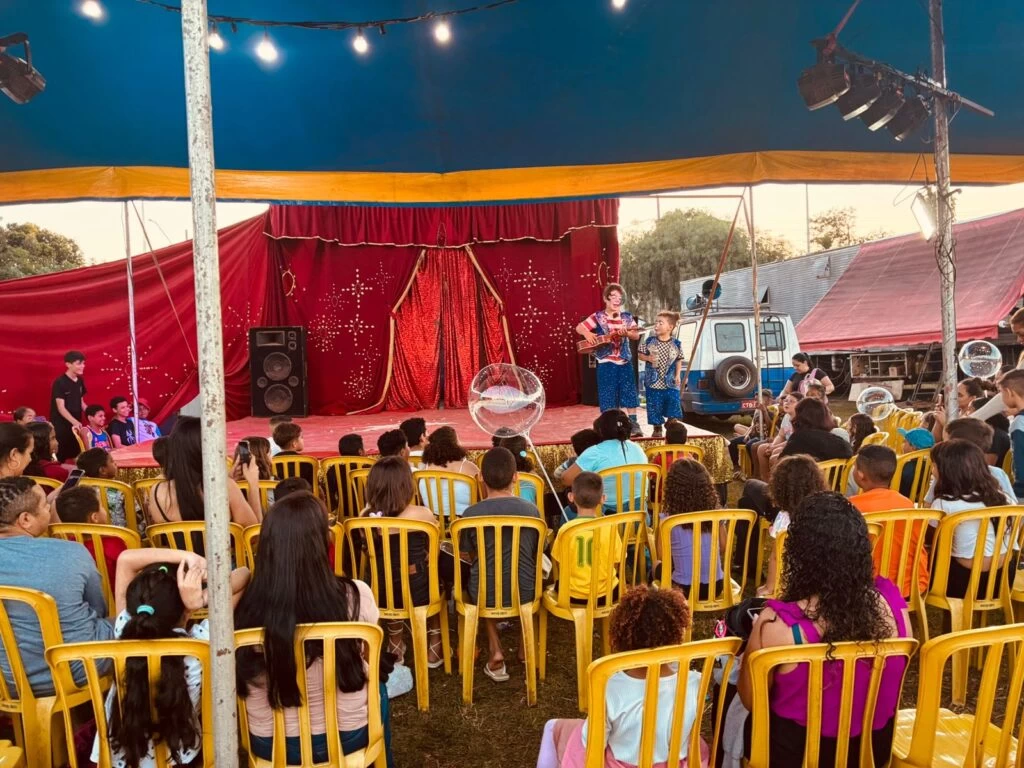Caravana Cultural leva alegria, diversão e cidadania às famílias do bairro Ana Paula Eleutério