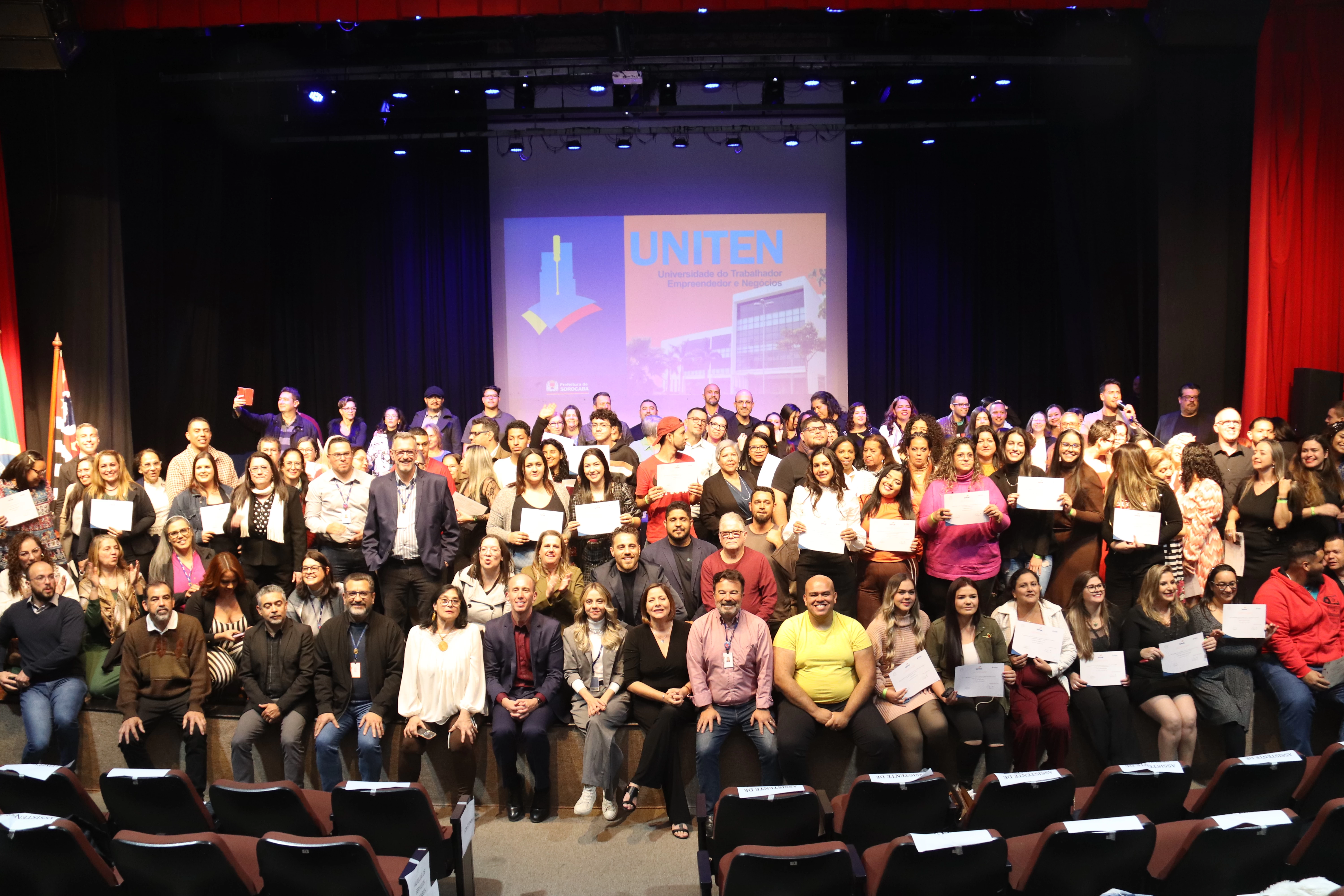 Uniten realiza formatura de mais 278 alunos nesta quarta-feira (13)