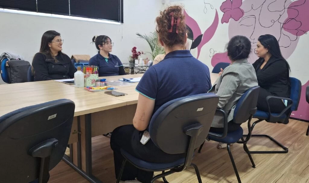 Secretaria da Mulher realiza encontro de junho do Projeto Pérolas