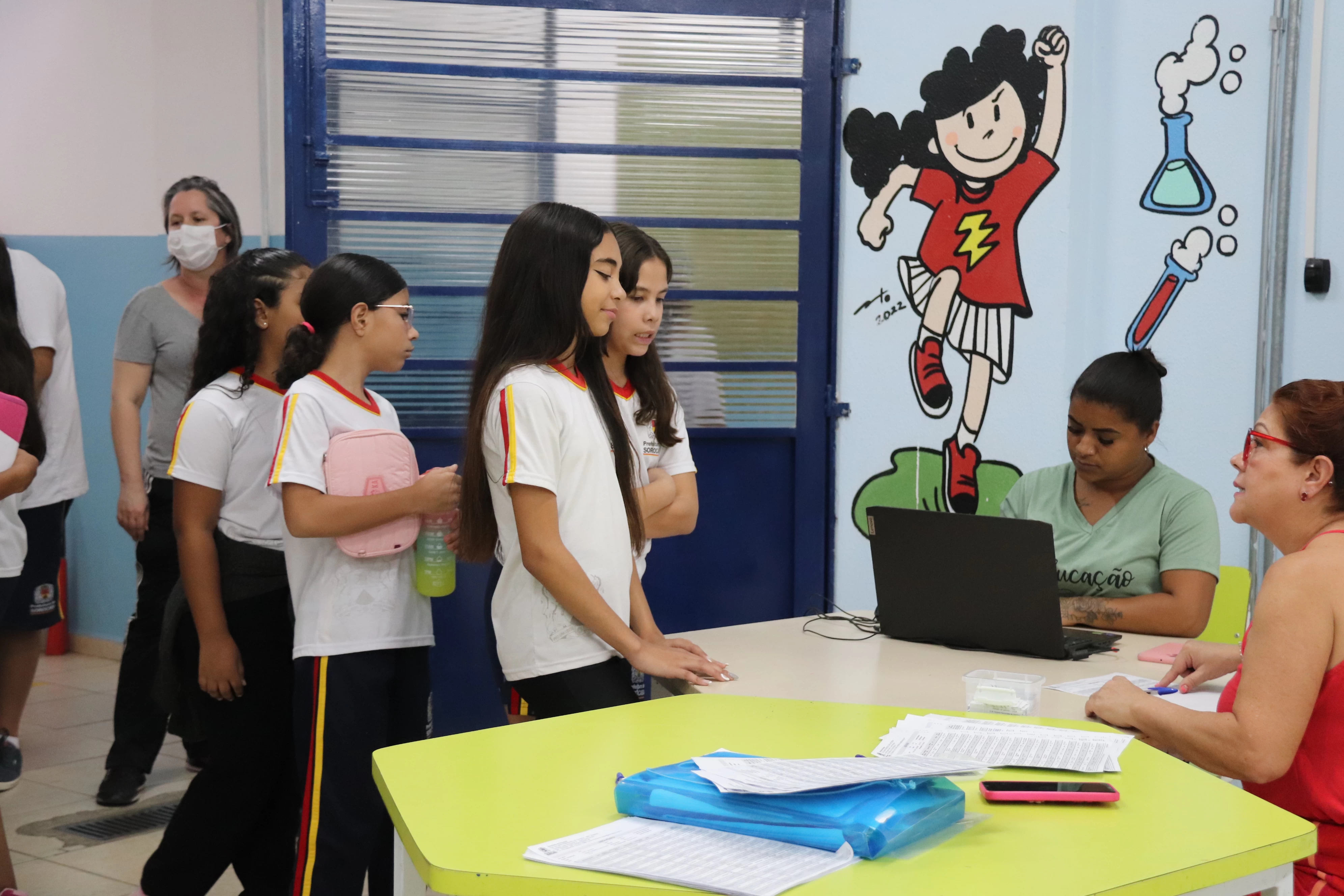 Alunos da E.M.“Duljara Fernandes de Oliveira” participam de votação do Grêmio Estudantil