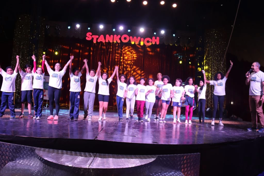 Projeto “Eu Pratico Esporte Educacional Escolar” leva alunos da rede municipal de ensino de Sorocaba ao “Circo da Julina” com Stankowich