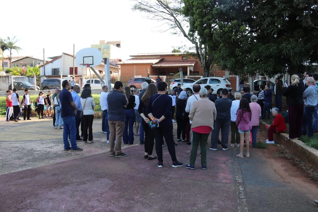 “Prefeitura de bairro em bairro” anuncia melhorias em área públicas nas vilas Santana e Colorau