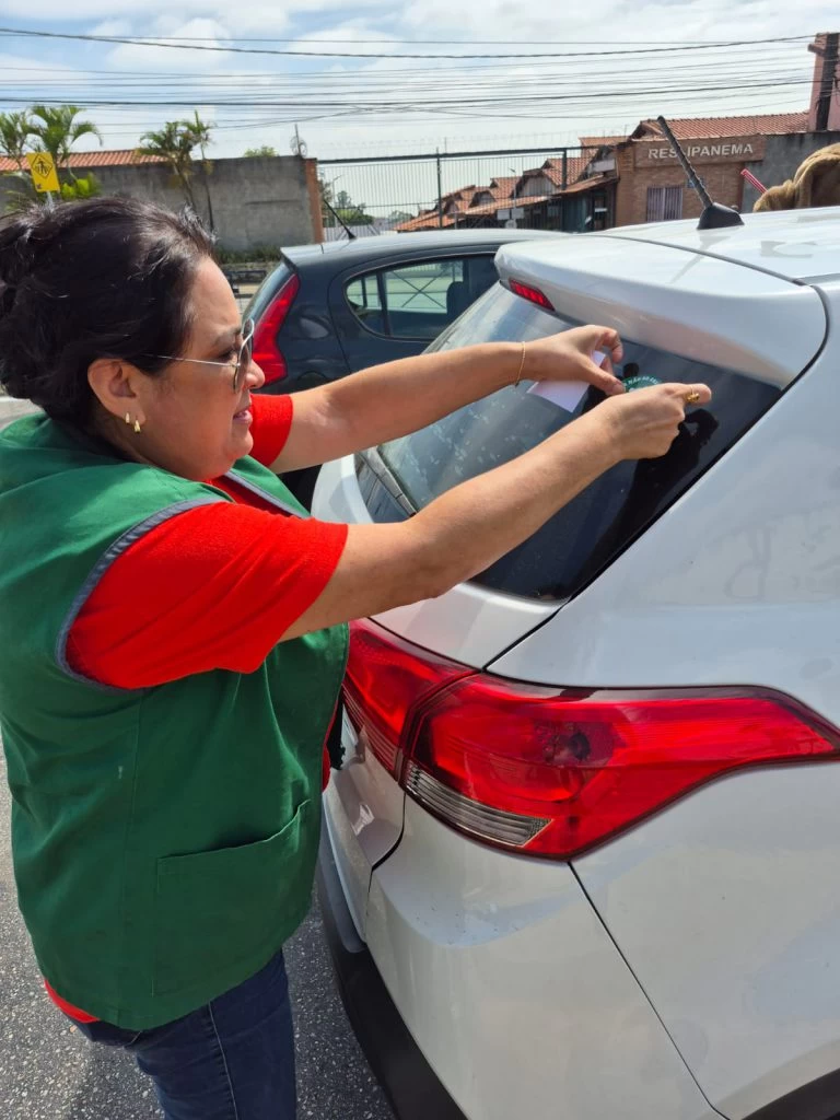 Ação educativa da campanha Dezembro Verde em Sorocaba aborda cerca de 500 motoristas