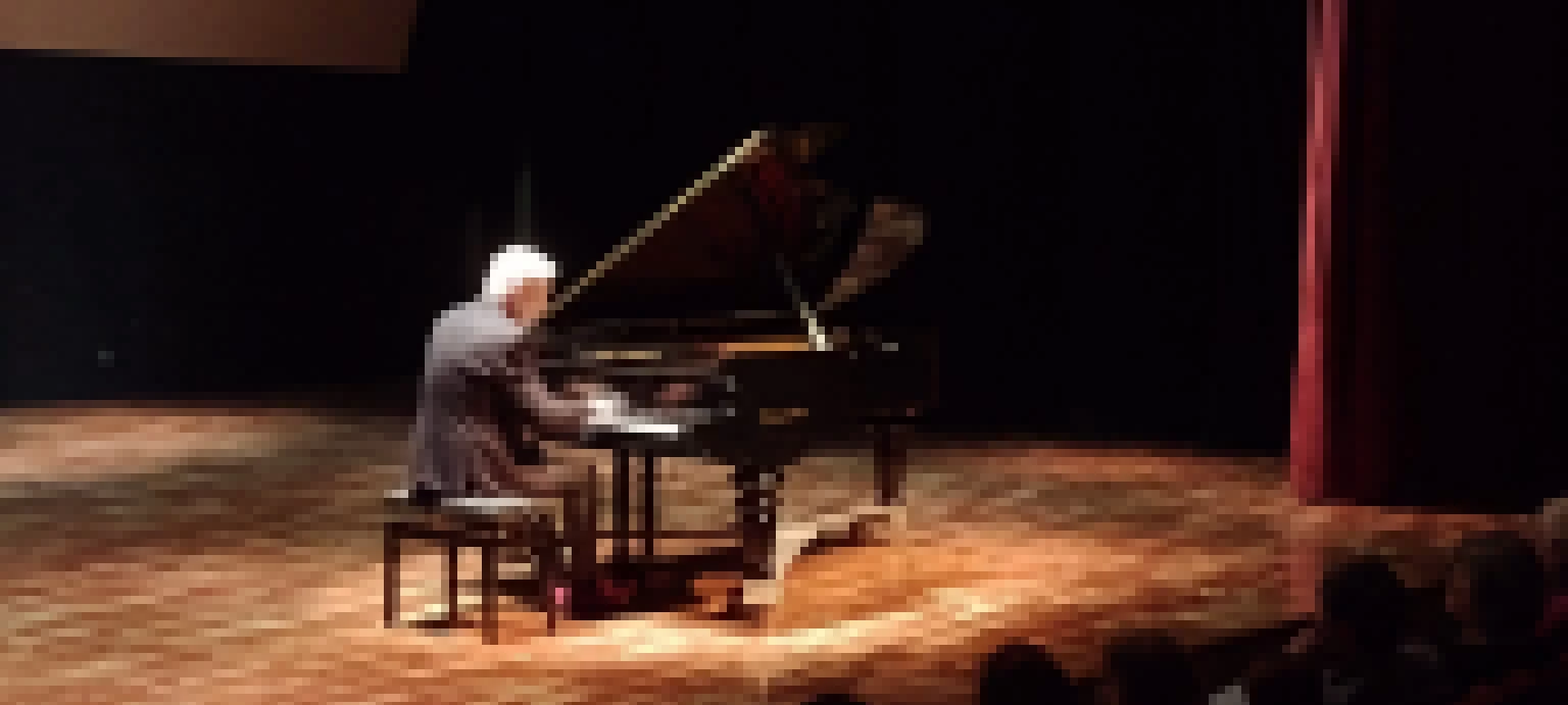 Fabio Luz apresenta recital de piano na Sala Fundec no dia 14 de março