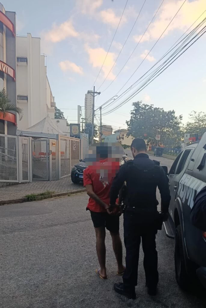 GCM prende homem após agressão à mãe no Carandá
