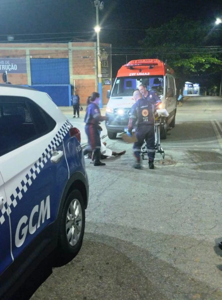 GCM auxilia em parto na rua durante a madrugada no bairro do Éden