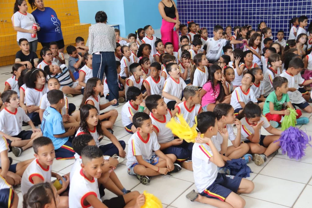Prefeitura realiza ações em escolas do município e atende várias comunidades escolares