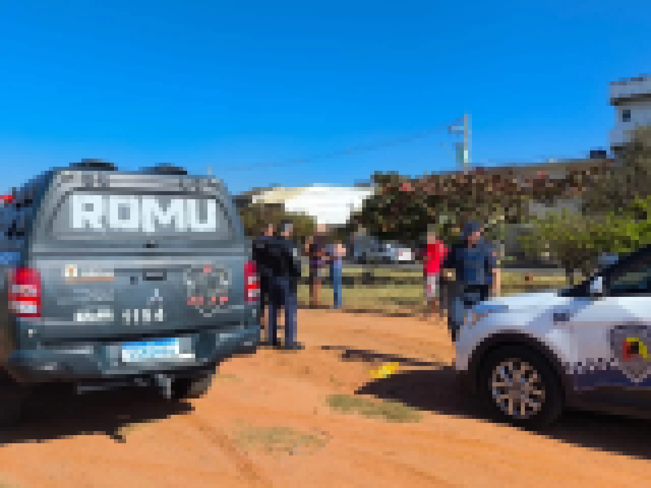 GCM flagra duas pessoas empinando pipa com cerol em área no Jardim Santa Bárbara