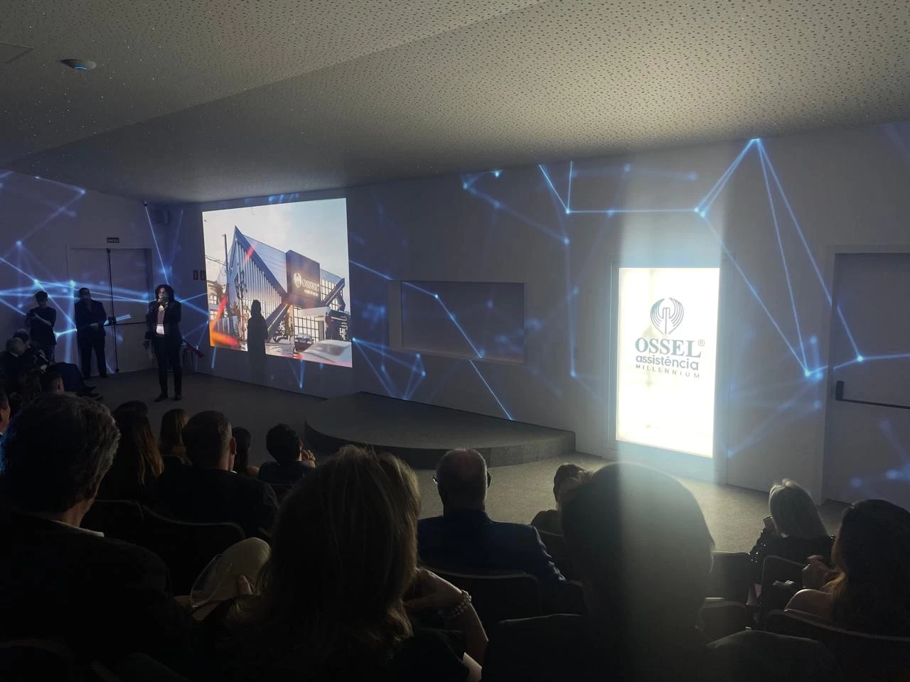 Prefeitura de Sorocaba participa de inauguração de novo espaço para atendimento funerário e congratula empresa por serviços prestados