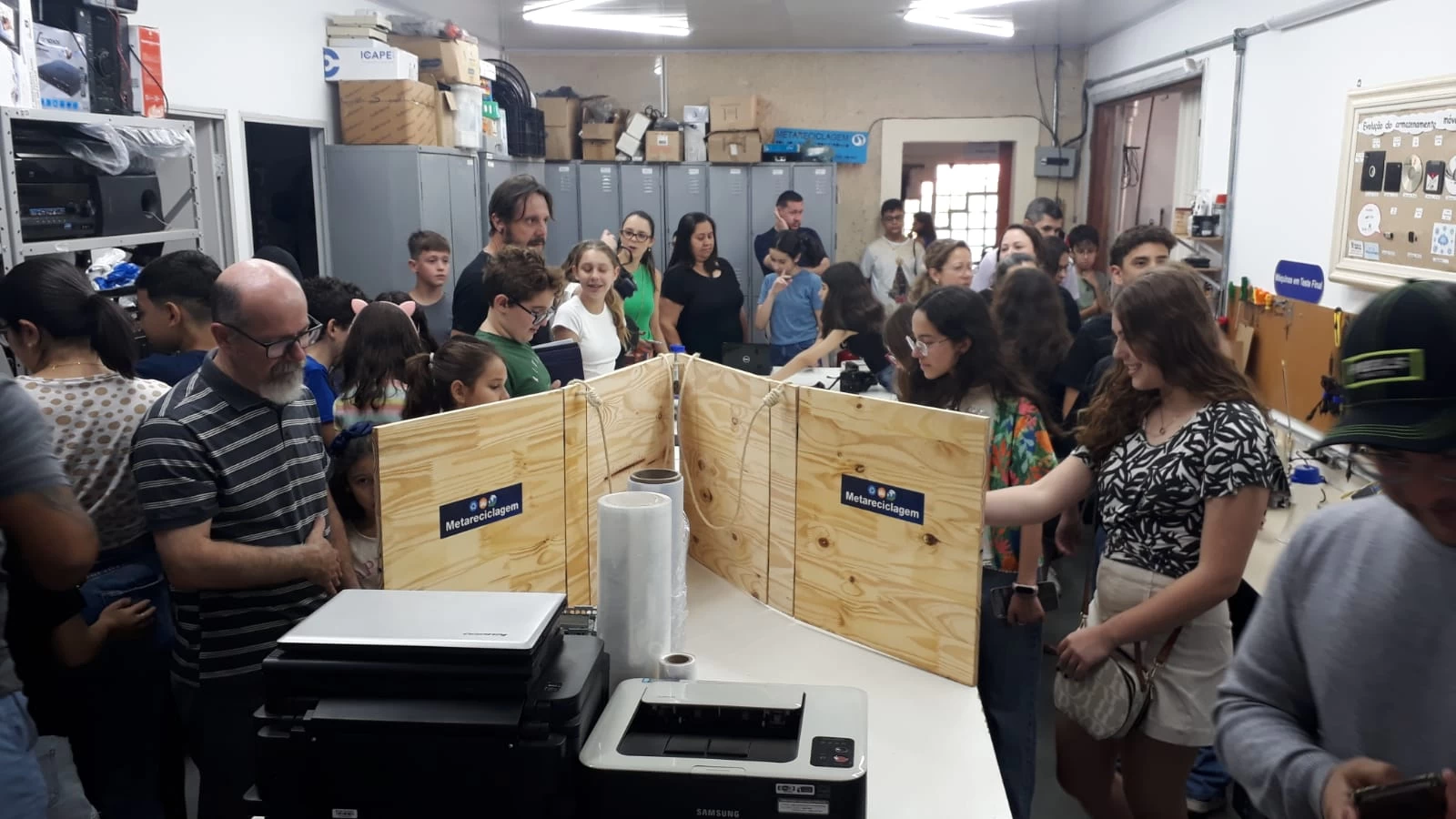 Metareciclagem recebe catequizandos da Paróquia São Paulo Apóstolo