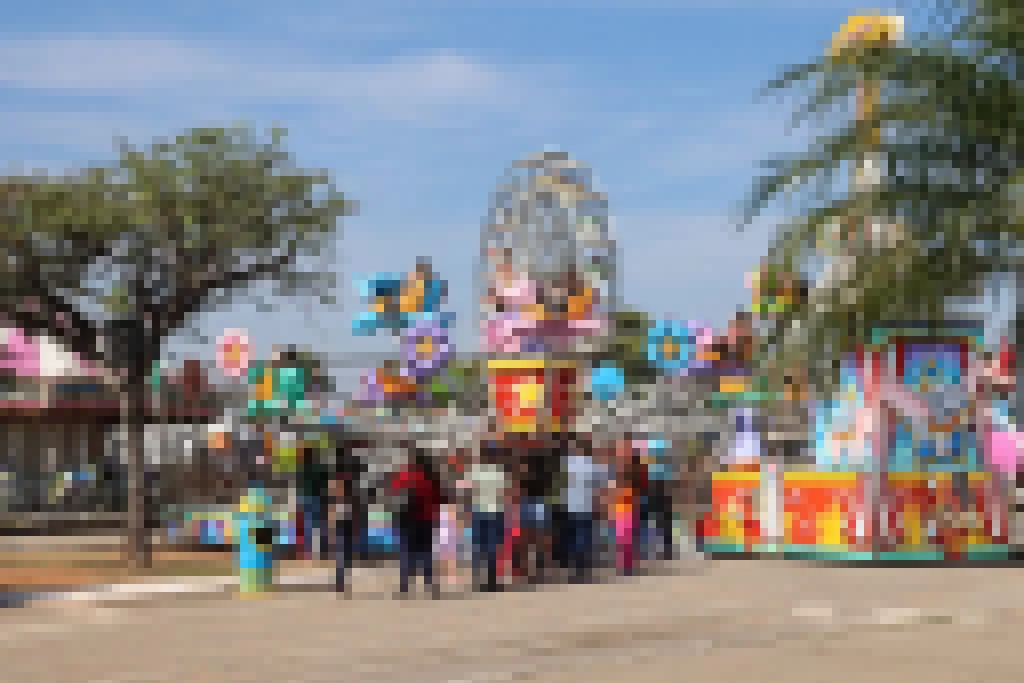 Milhares de pessoas se divertiram gratuitamente na ação social da 44ª Festa Julina Beneficente de Sorocaba nesta quinta-feira (17)