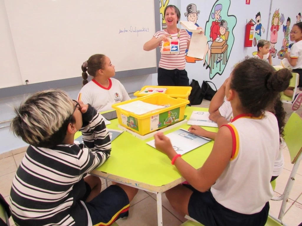 Empresa residente no PTS inaugura projeto com aulas de robótica e inteligência artificial para alunos da rede municipal de ensino