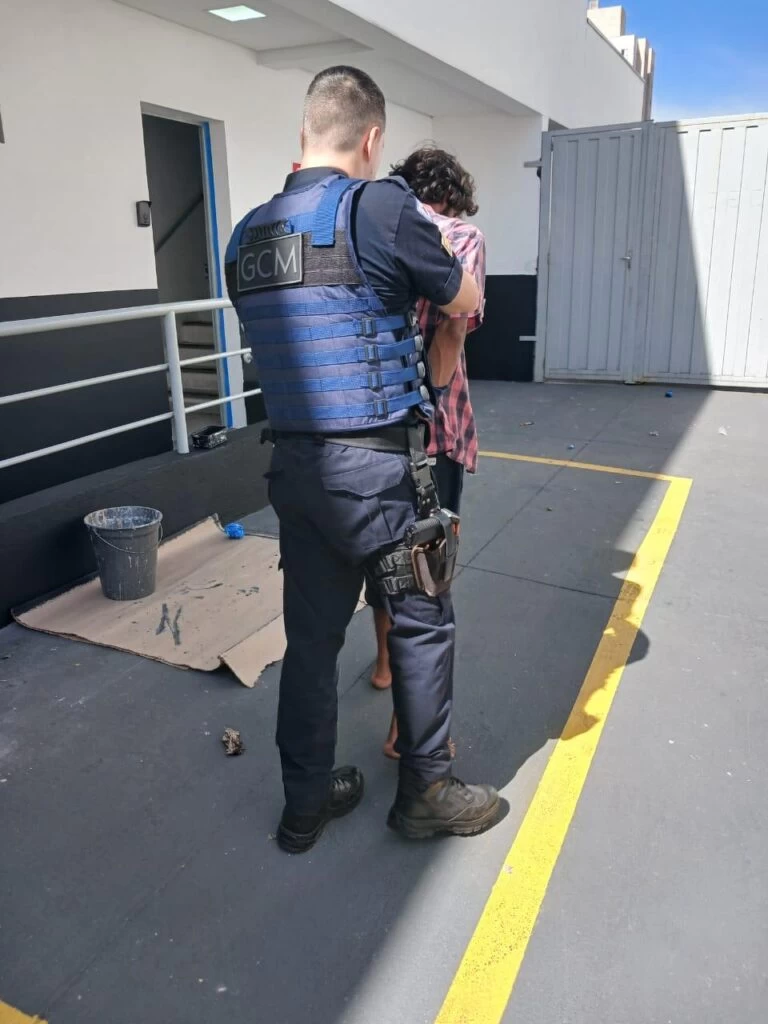 Homem procurado por dívida de pensão alimentícia é capturado com apoio da GCM na Vila Colorau