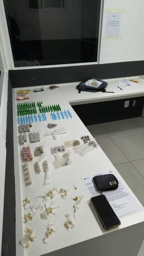 Procurado por furto é flagrado pela GCM comprando drogas no Jardim Nova Manchester