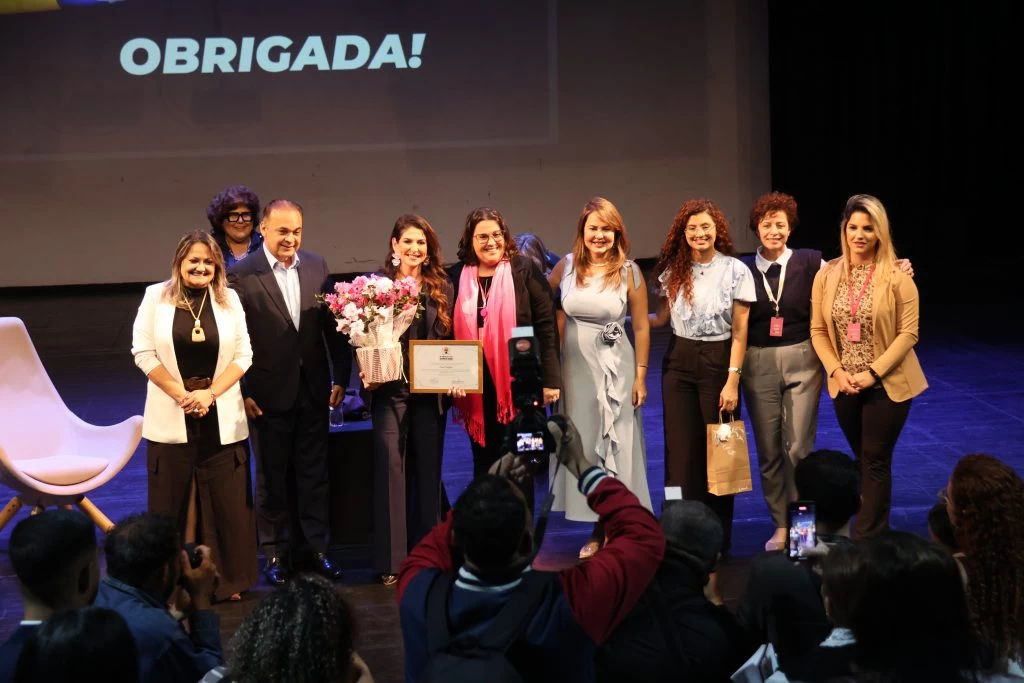 Público lota o Teatro Municipal Teotônio Vilela para participar do Empreenda Brasil