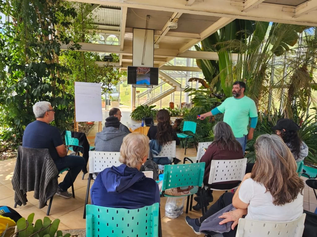 Jardim Botânico de Sorocaba realiza curso de meliponicultura do Senar