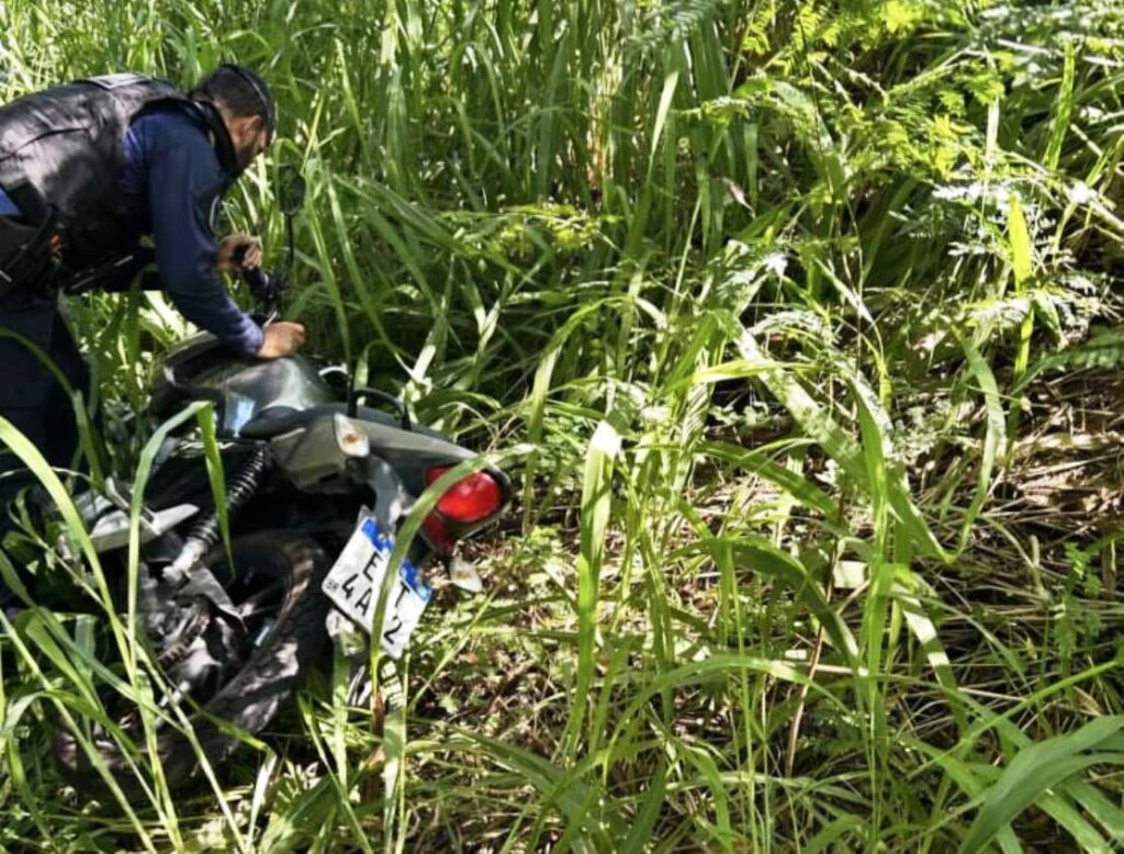GCM recupera duas motocicletas furtadas e escondidas em áreas de mata na Zona Norte