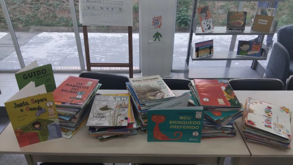 Biblioteca do CEU das Artes do Laranjeiras é contemplada com mais de 700 obras literárias
