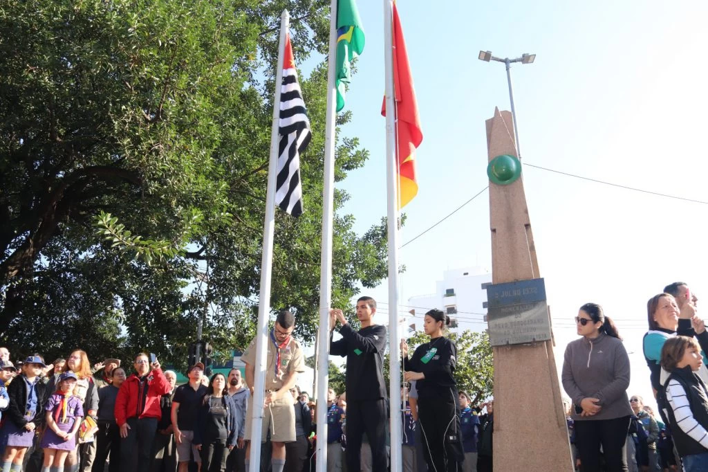 Ato Cívico e desfile marcam homenagem à Revolução Constitucionalista de 1932