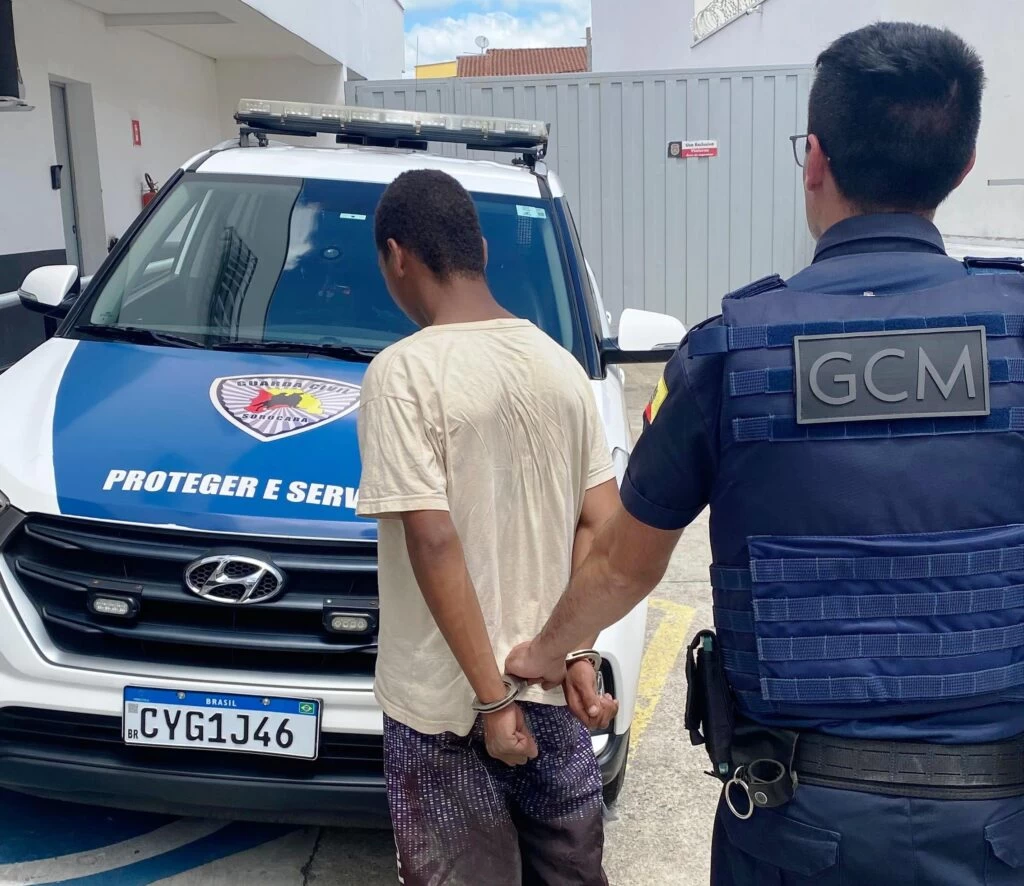 GCM apreende drogas e detém acusado de tráfico no Parque Vitória Régia