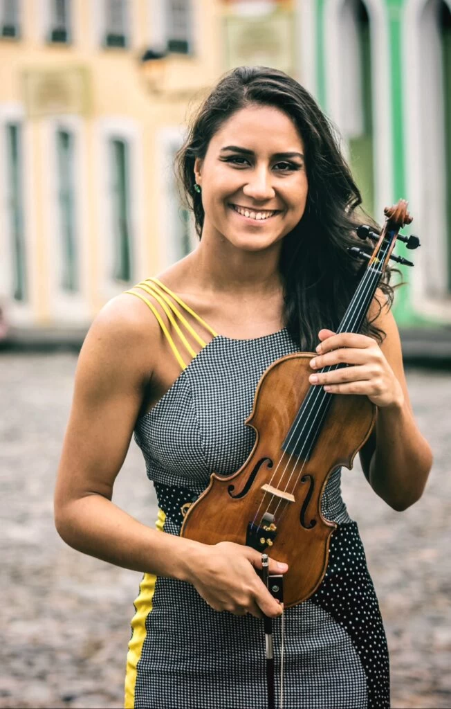 Renomada violinista Priscila Rato ministra masterclass gratuita na Fundec