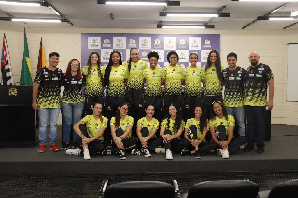 Equipe sub-21 do Renasce Vôlei Sorocaba é apresentada oficialmente no Paço Municipal