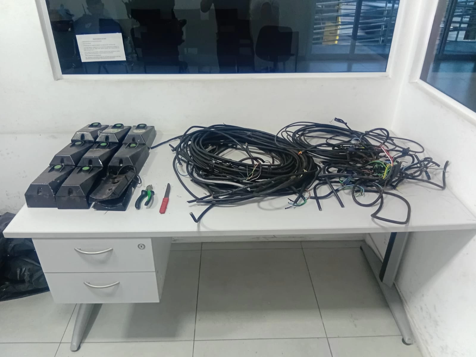 GCM detém dupla por furto de fiação de semáforos e recupera materiais