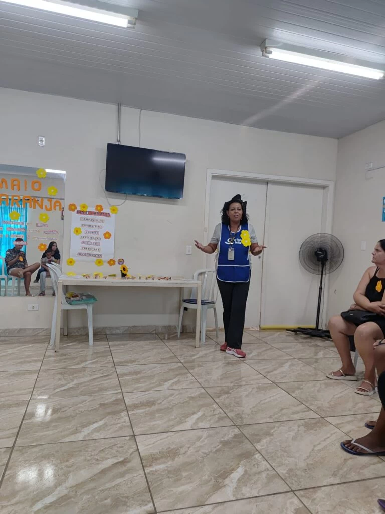 Roda de conversa da campanha Maio Laranja é realizada no Cras Nova Esperança