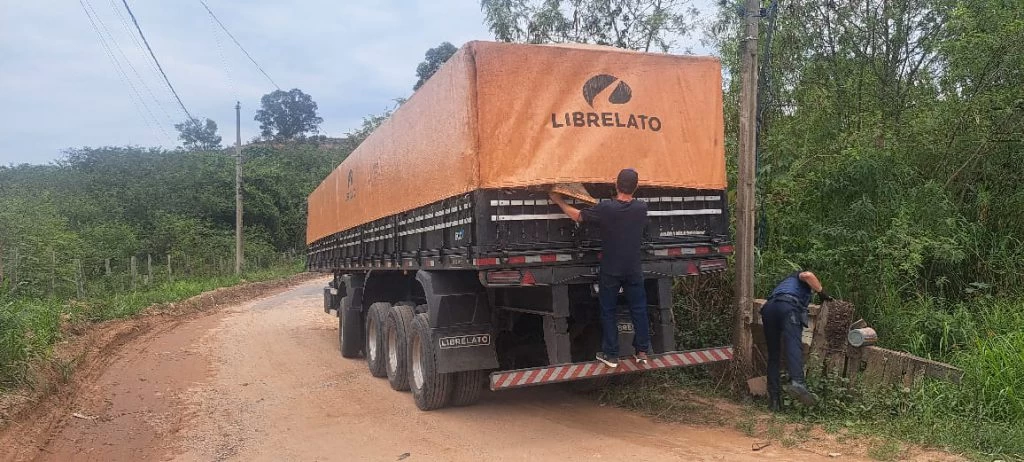 GCM localiza carreta roubada na região de Brigadeiro Tobias