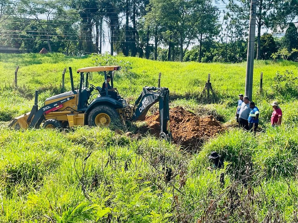 Saae/Sorocaba executa manutenção emergencial em rede de água na região do Cajuru do Sul nesta terça-feira (14)