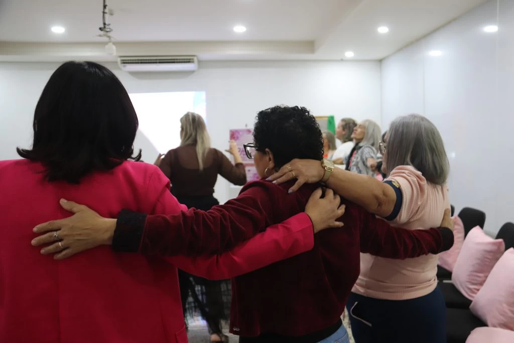 Secretaria da Mulher realiza nova edição do Chá das Rosas com foco em visibilidade e parcerias