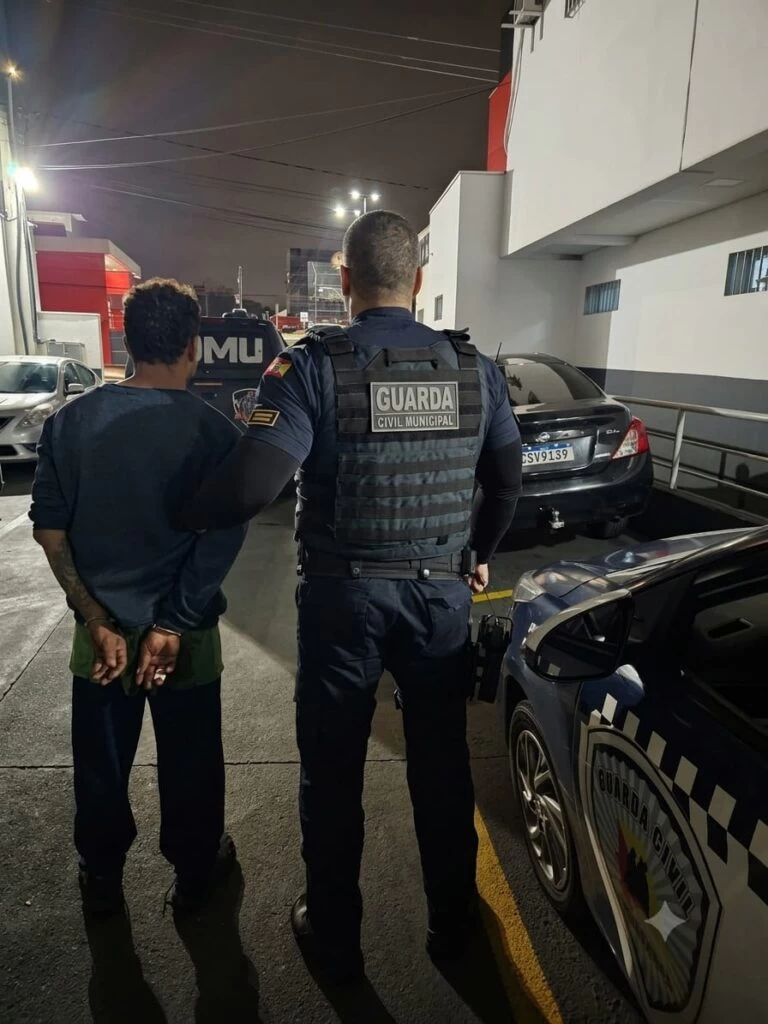 GCM prende homem armado com faca após ameaças e danos em unidade de saúde na Zona Oeste