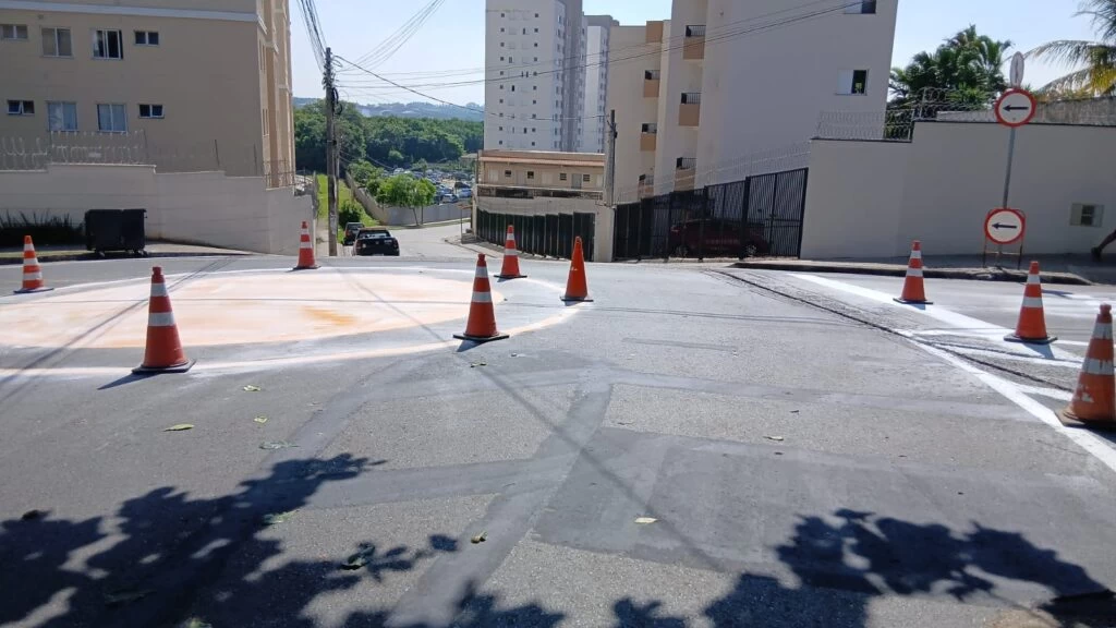 Semob implanta mão única em rua da Vila Gabriel