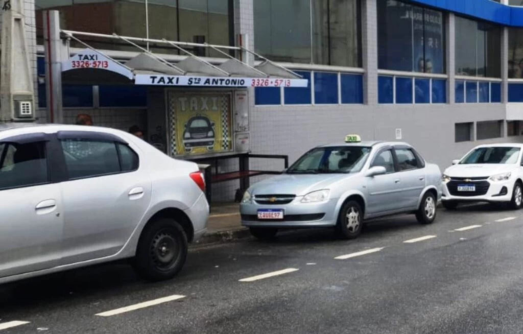 Março é mês de renovação de alvará de taxistas em Sorocaba